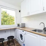 Grand Apartments - Sopot Station Apartment In The City Center