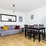 Grand Apartments - Sopot Station Apartment In The City Center